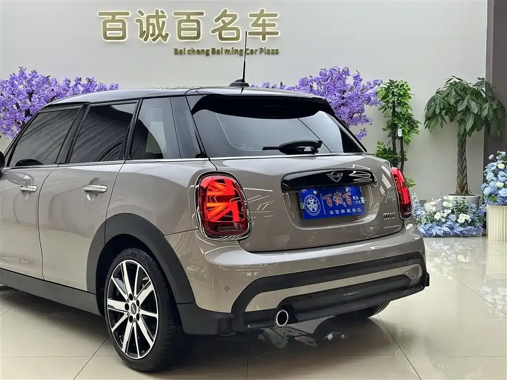 MINI Cooper (3-door) 2023 из CN, фото 2