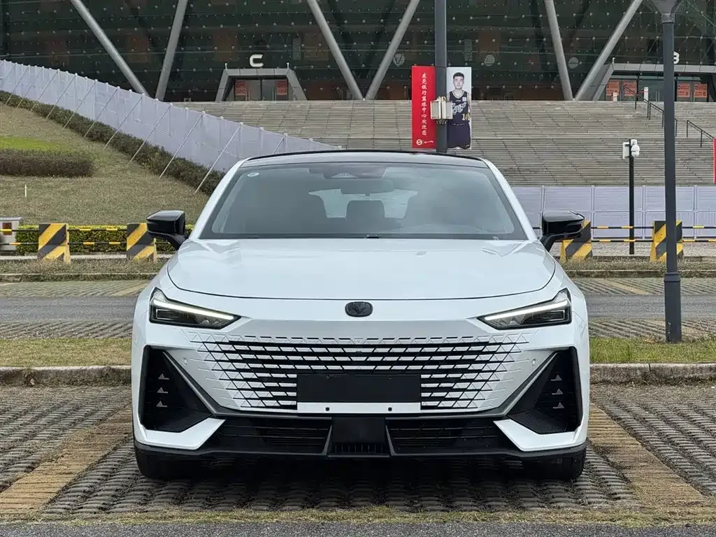 Changan UNI-V 2023 из CN, фото 8