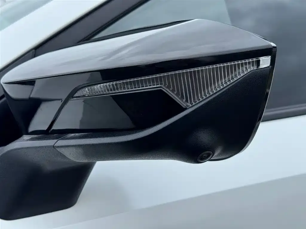 Changan UNI-V 2023 из CN, фото 2