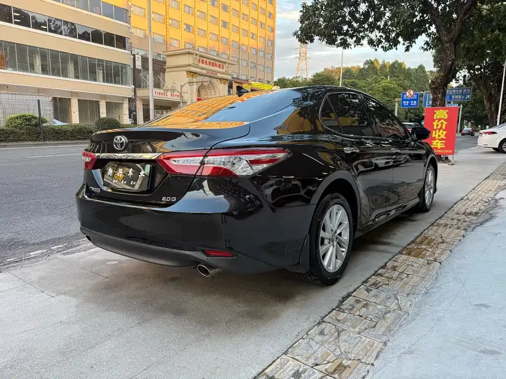 Toyota Camry 2023 из CN, фото 10