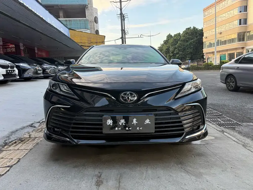 Toyota Camry 2023 из CN, фото 2