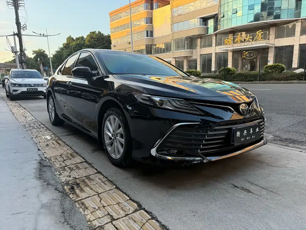Toyota Camry 2023 из CN, фото 6