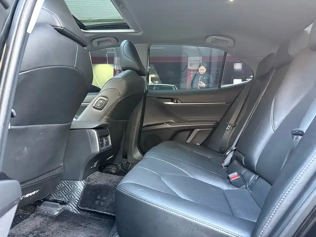 Toyota Camry 2023 из CN, фото 3