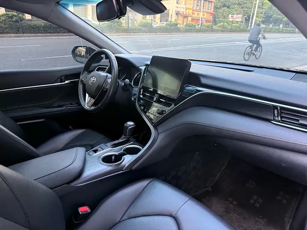 Toyota Camry 2023 из CN, фото 9