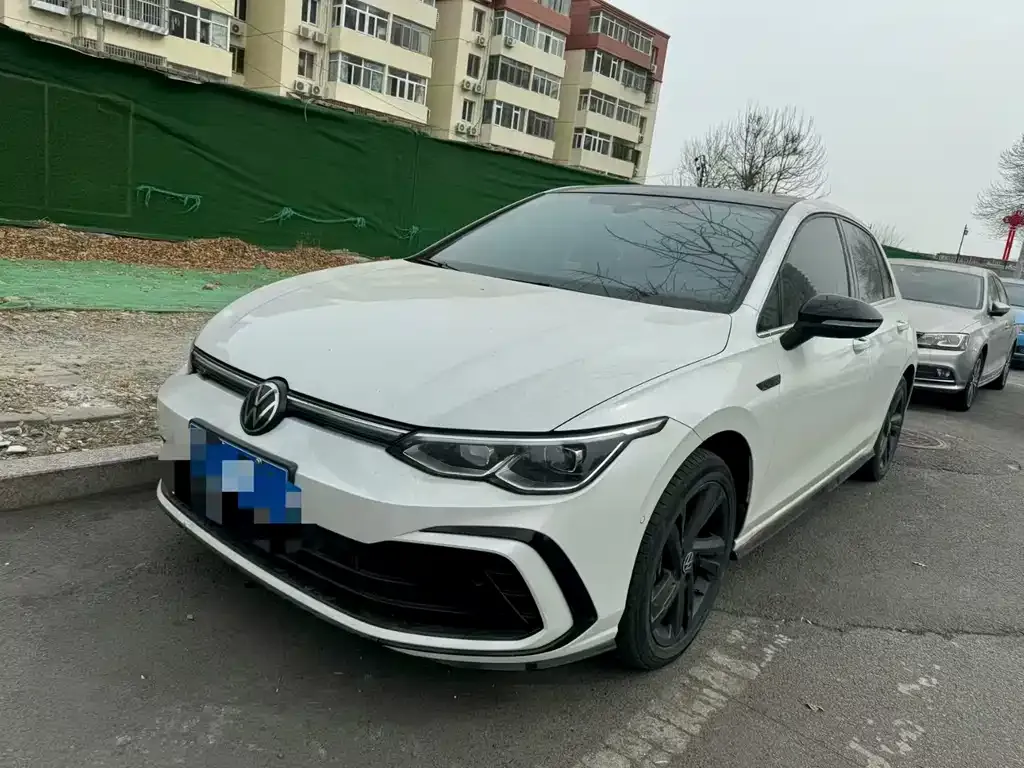 Volkswagen Golf — фото 1