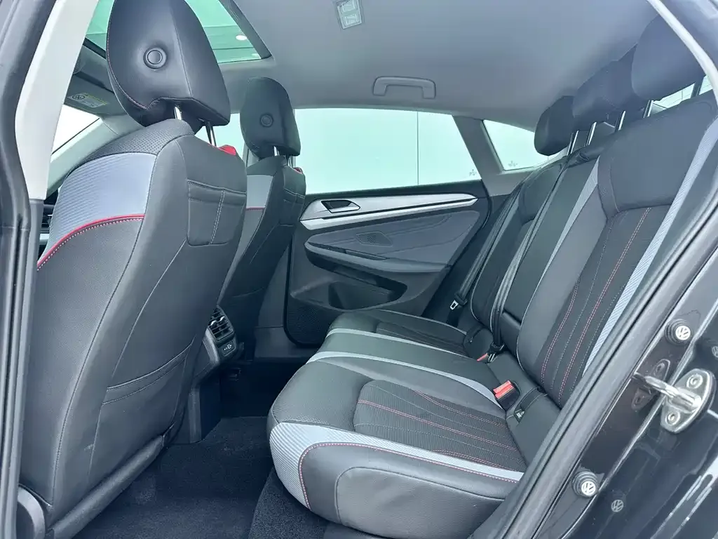 Volkswagen Lamando 2023 из CN, фото 3