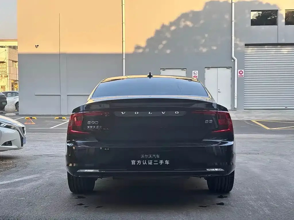 Volvo S90 — фото 3