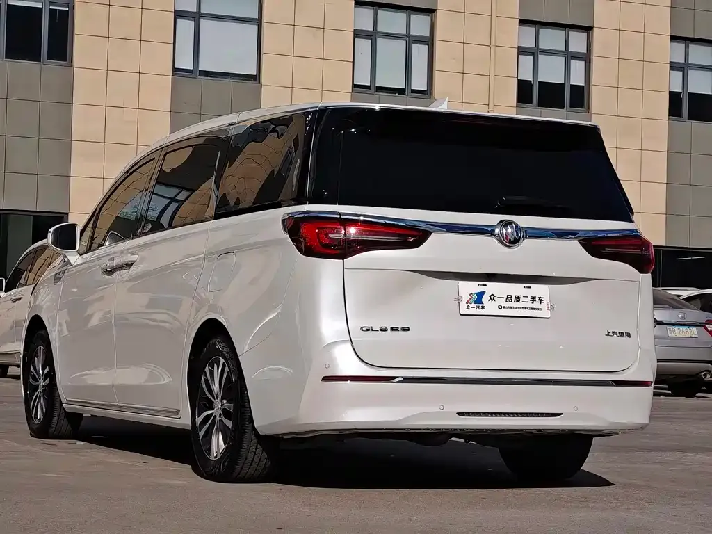 Buick GL8 2023 из CN, фото 9