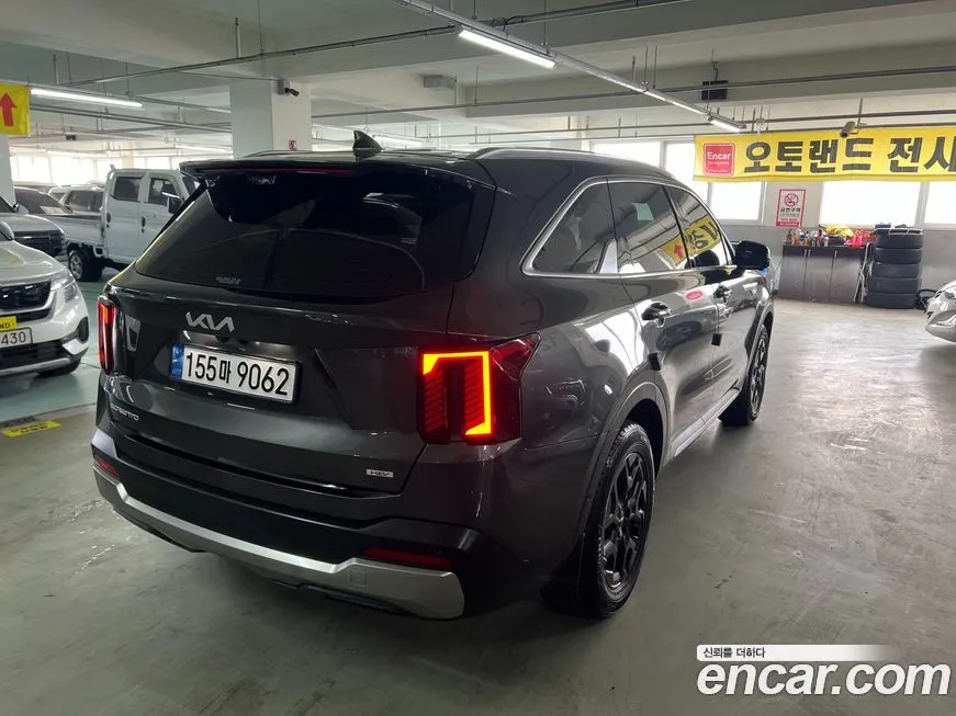 Kia Sorento — фото 8