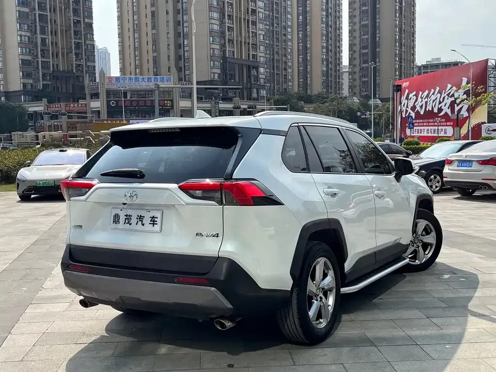 Toyota RAV4 2022 из CN, фото 6