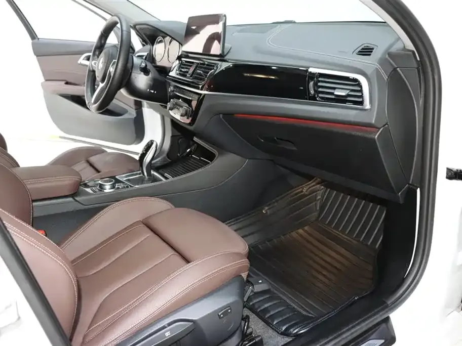 BMW 1 Series 2021 из CN, фото 8