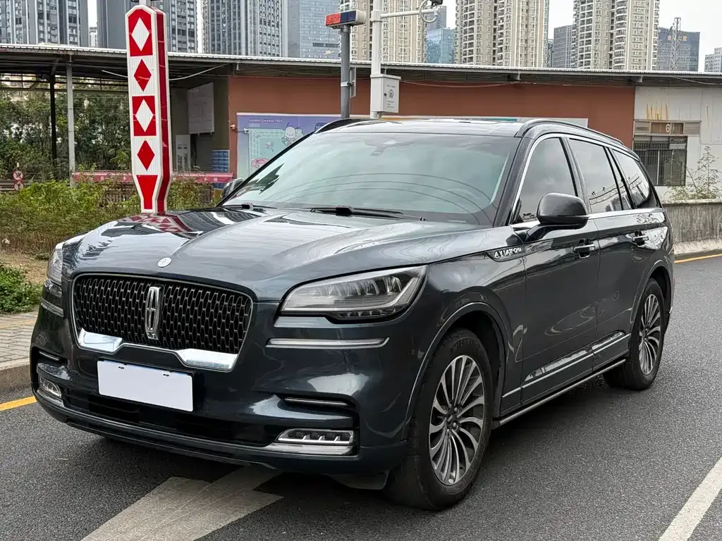 Lincoln Aviator