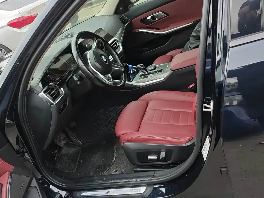 BMW 3 Series 2021 из CN, фото 6