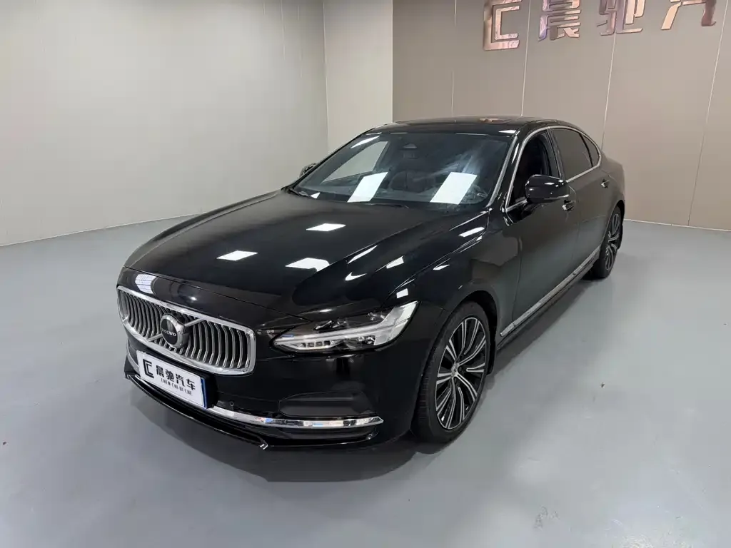 Volvo S90 — фото 1