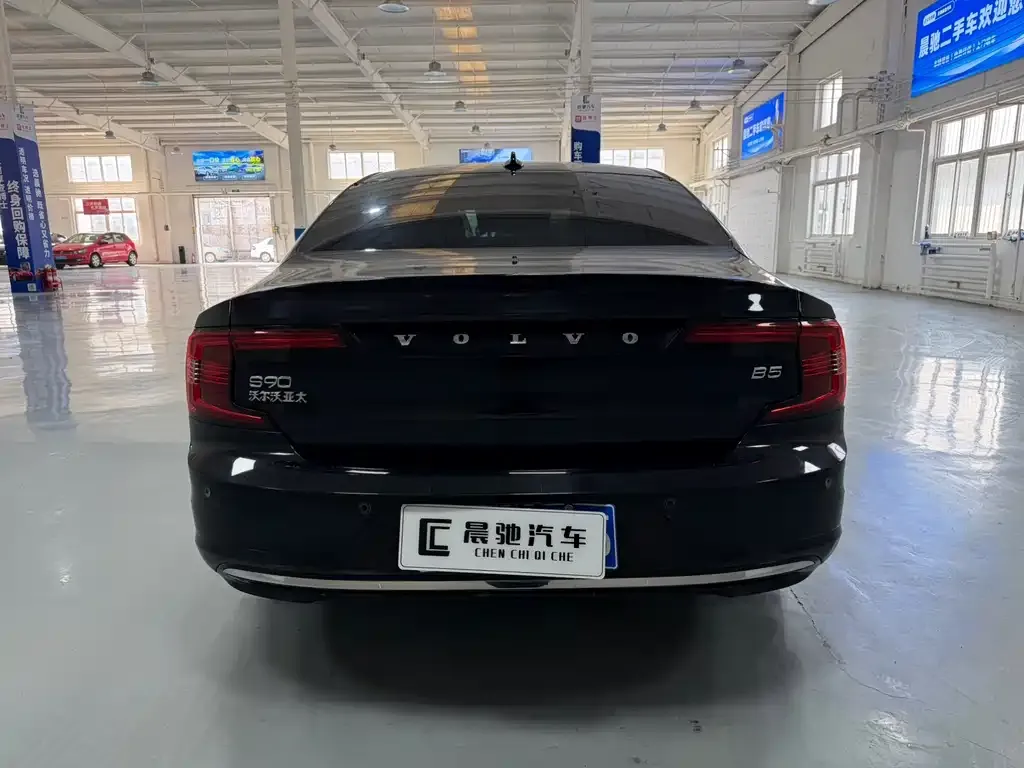 Volvo S90 — фото 10