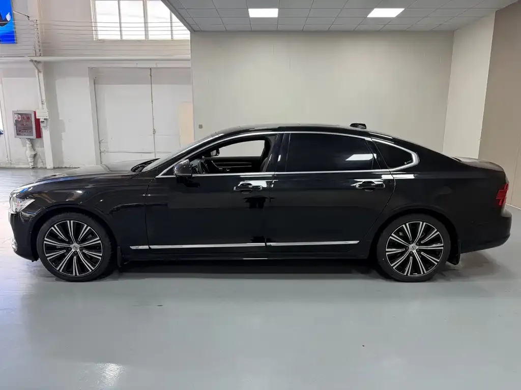 Volvo S90 — фото 8