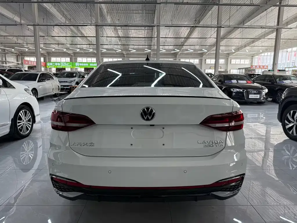 Volkswagen Lavida 2023 из CN, фото 6