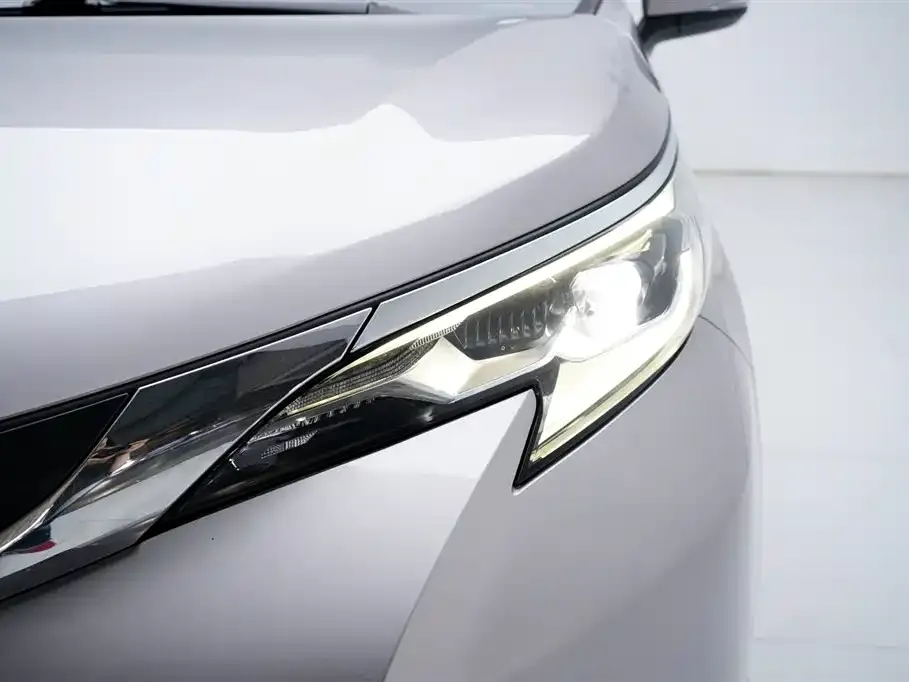 Toyota Sienna 2022 из CN, фото 5