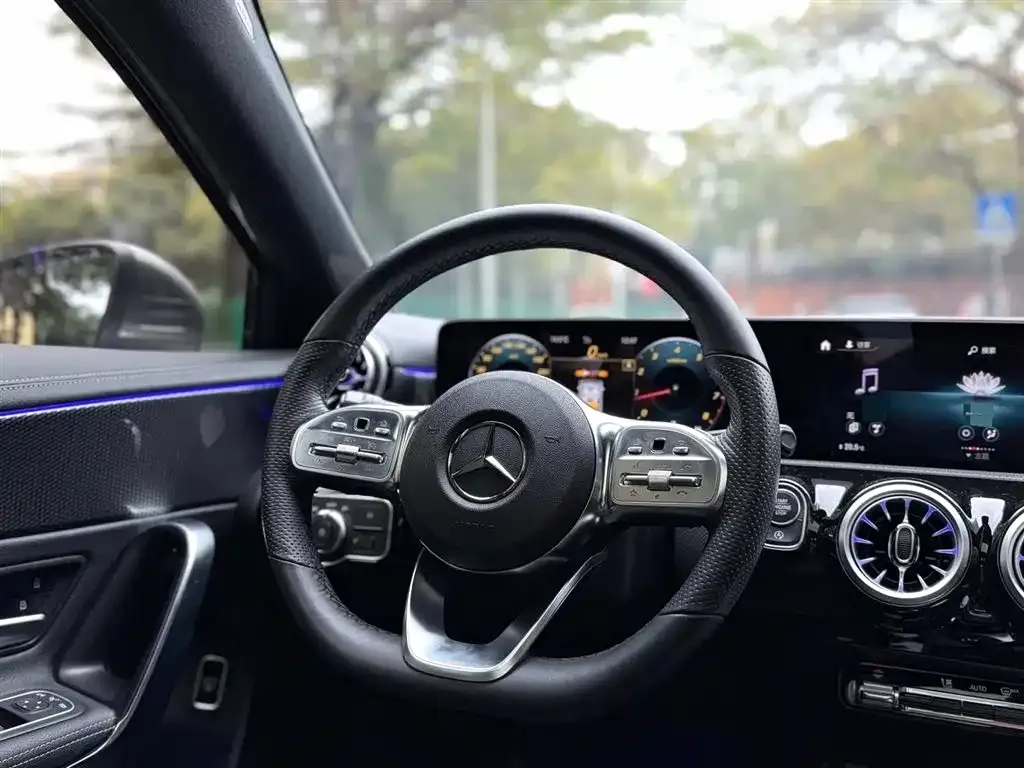 Mercedes-Benz A-Class — фото 2