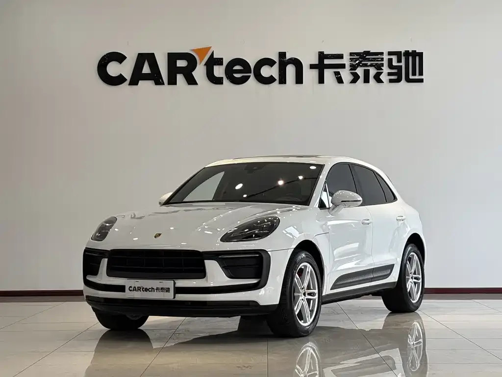 Porsche Macan — фото 1