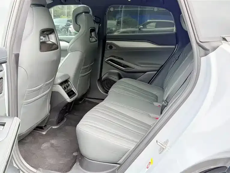 BYD L EV 2025 из CN, фото 3
