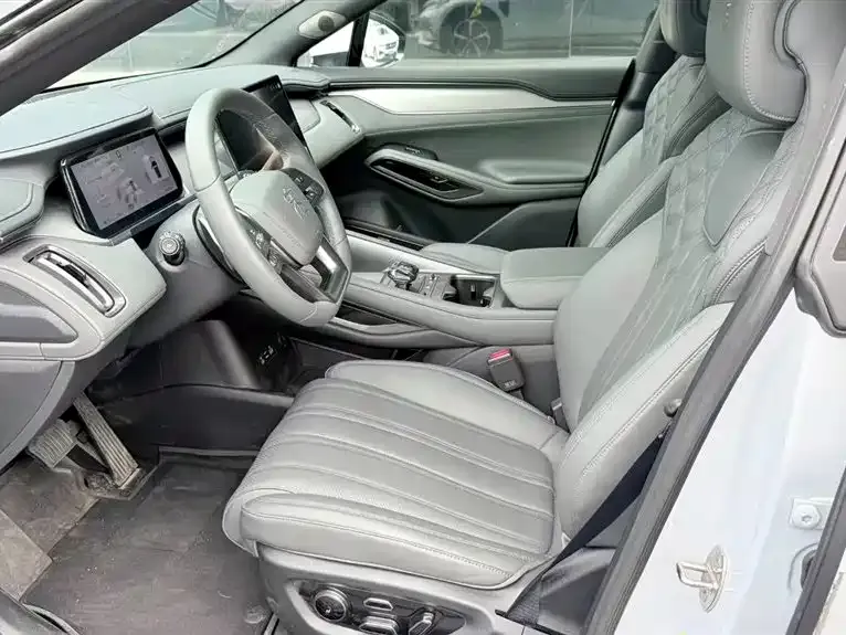BYD L EV 2025 из CN, фото 5