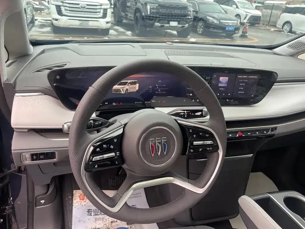 Buick GL8 2025 из CN, фото 2