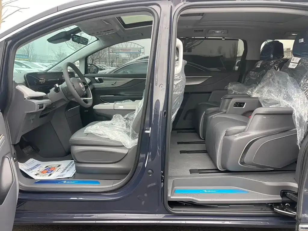 Buick GL8 2025 из CN, фото 8