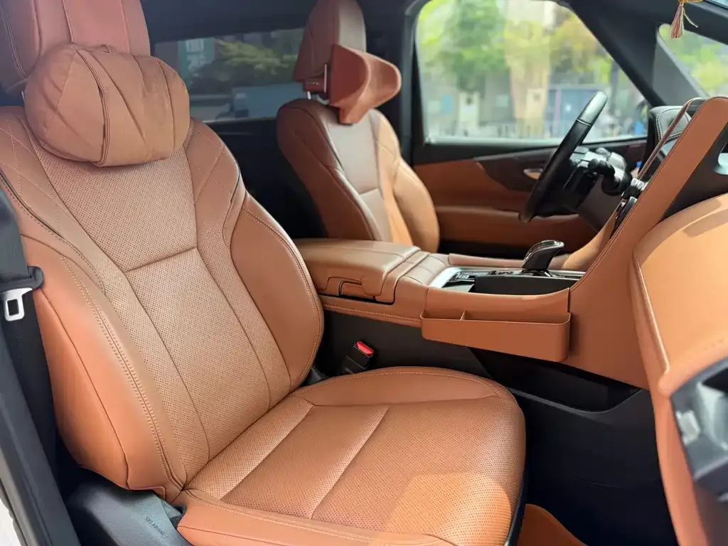 Toyota Alphard — фото 5