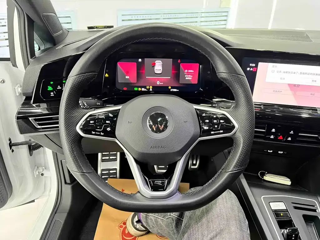 Volkswagen Golf 2023 из CN, фото 9