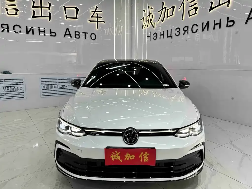 Volkswagen Golf 2023 из CN, фото 7