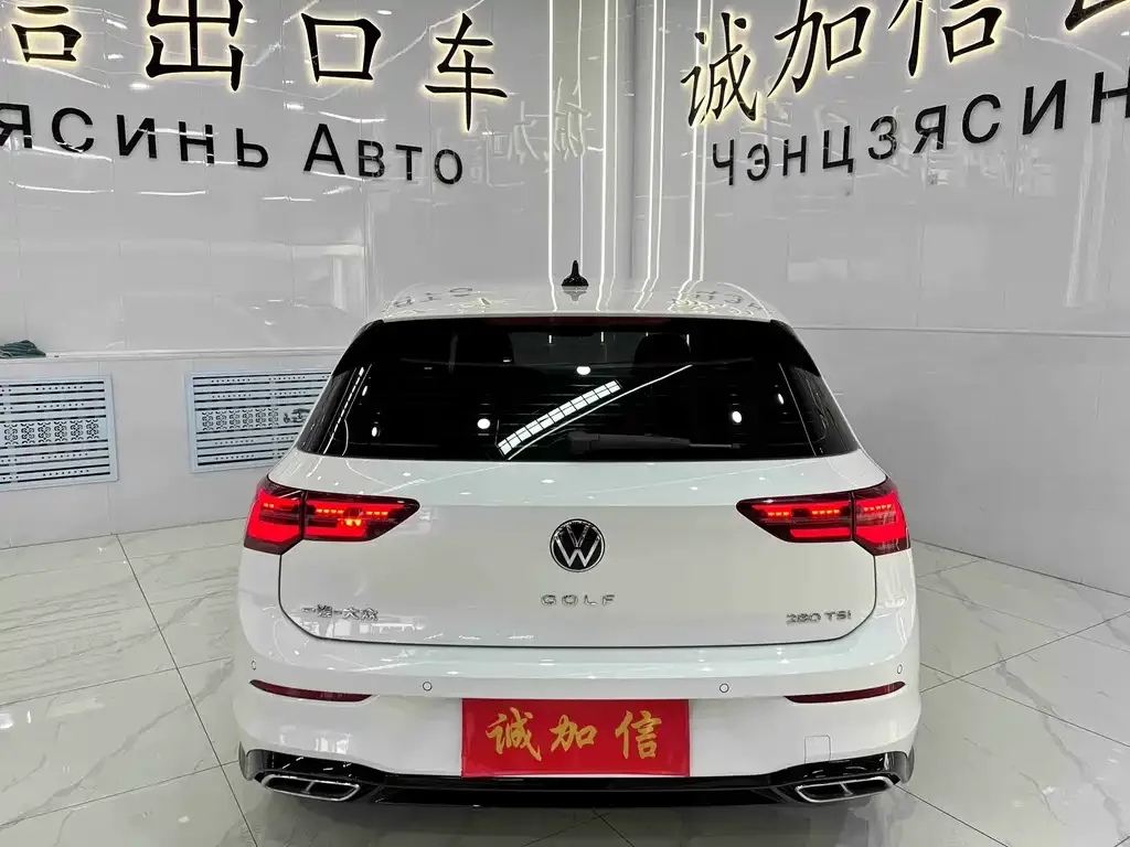 Volkswagen Golf 2023 из CN, фото 3