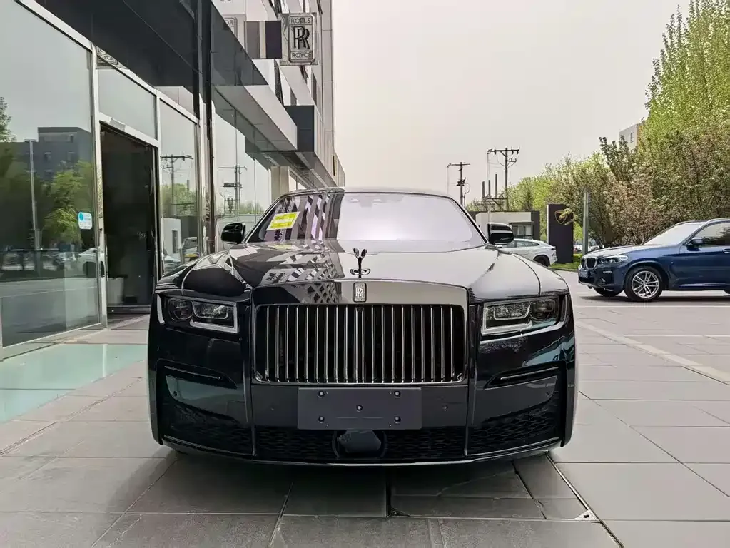 Rolls-Royce Ghost — фото 1