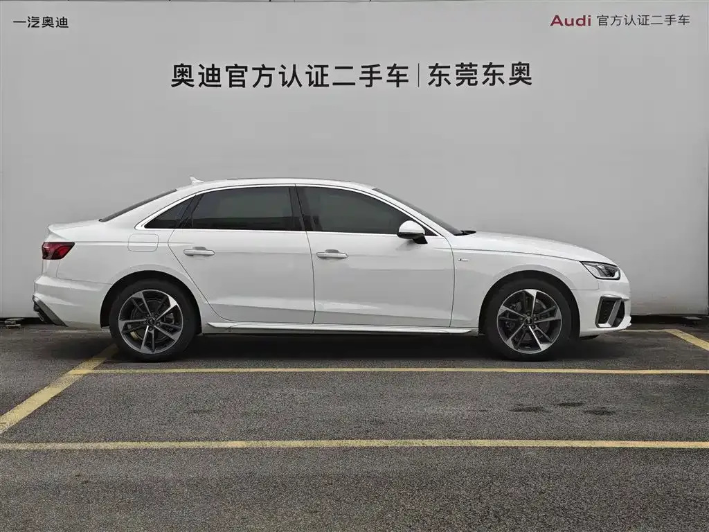 Audi A4L 2024 из CN, фото 8