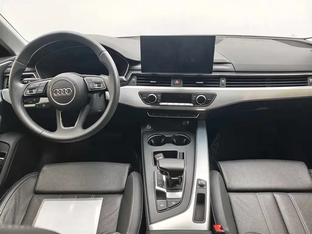 Audi A4L 2024 из CN, фото 3