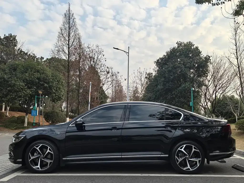 Volkswagen Magotan 2022 из CN, фото 8