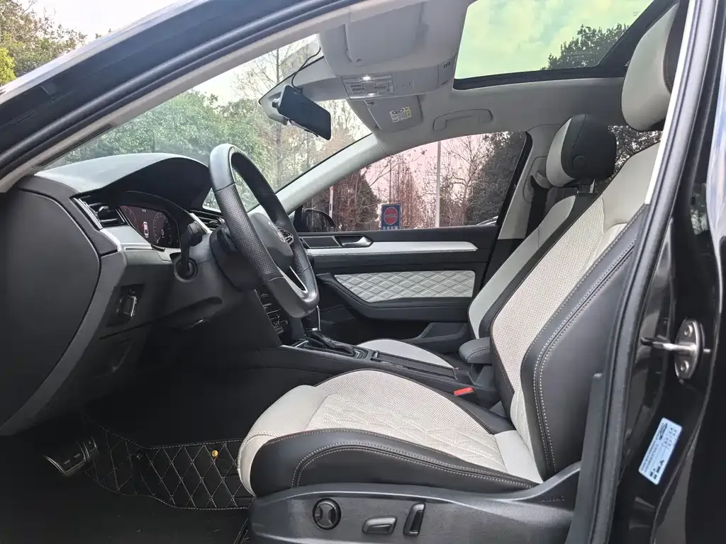 Volkswagen Magotan 2022 из CN, фото 2