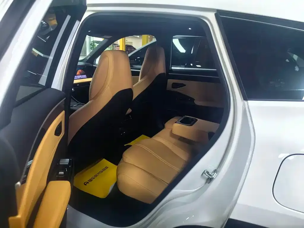 Geely Galaxy L7 2025 из CN, фото 4