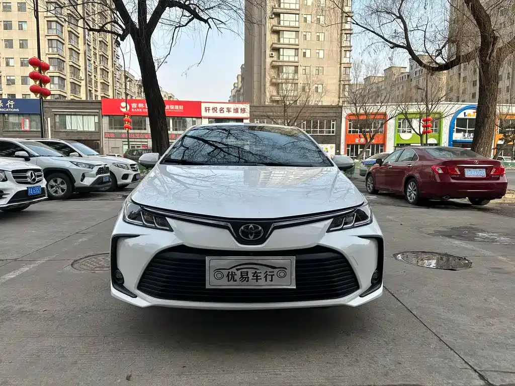 Toyota Corolla — фото 9
