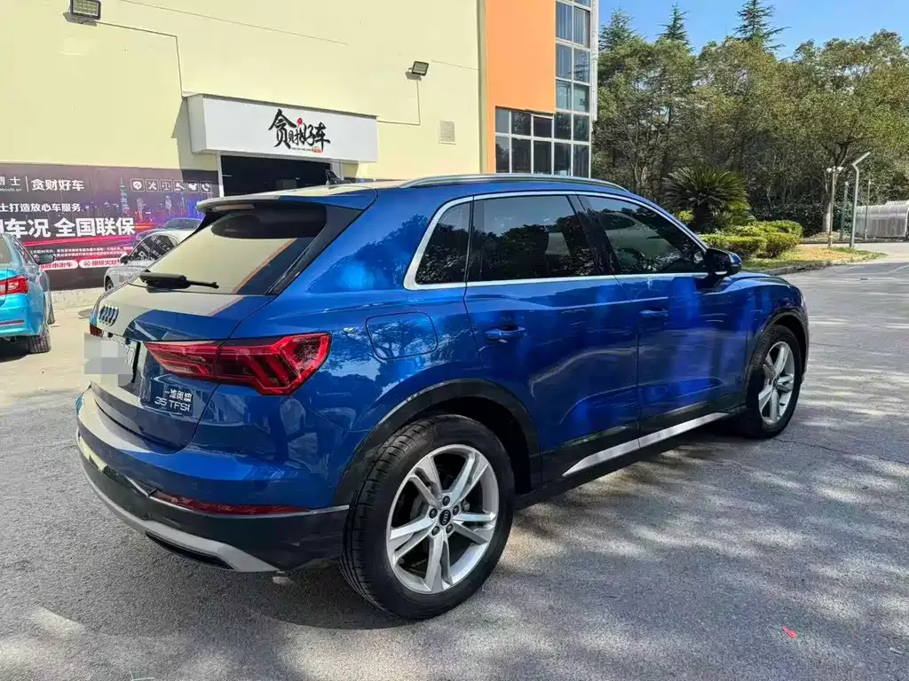 Audi Q3 — фото 8