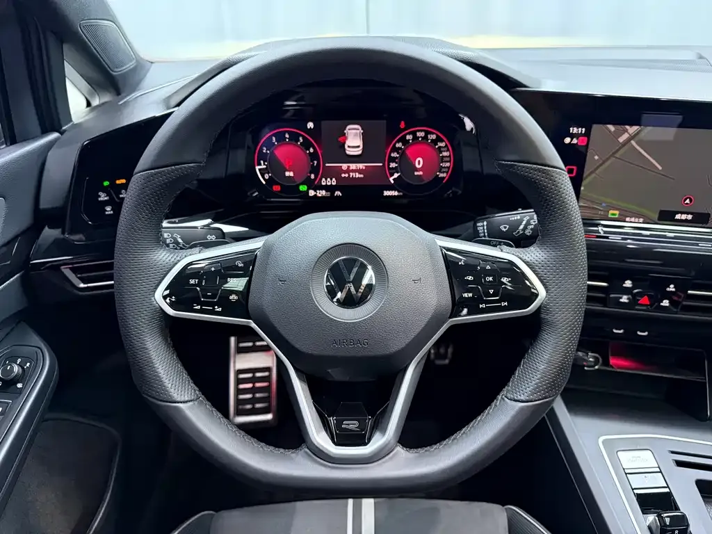Volkswagen Golf 2023 из CN, фото 6