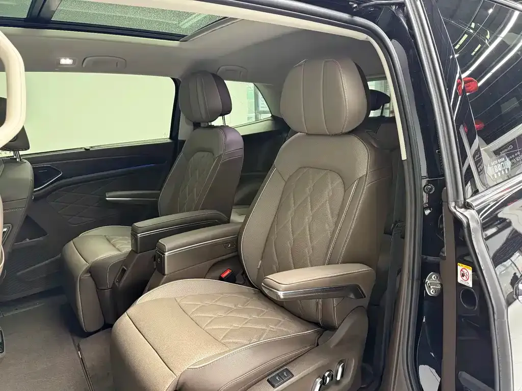 Volkswagen Viloran 2024 из CN, фото 8