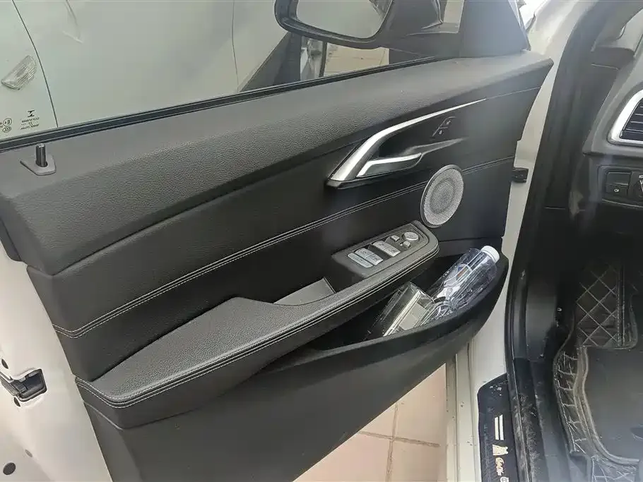 BMW 1 Series 2022 из CN, фото 7