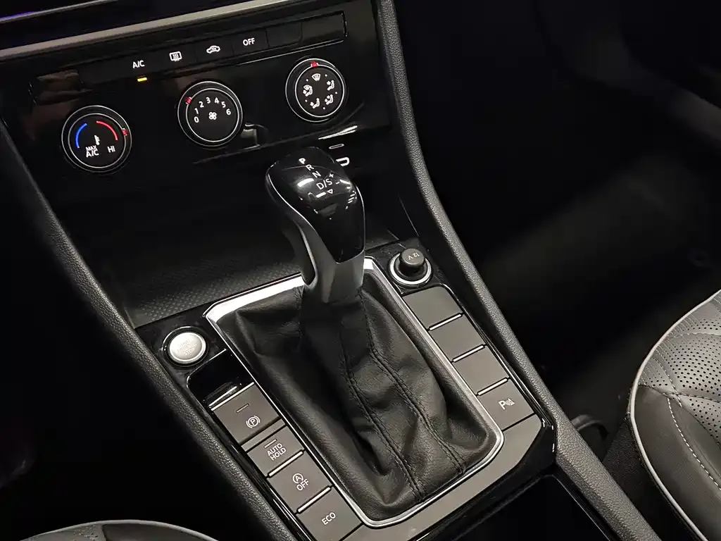 Volkswagen Sagitar 2024 из CN, фото 10