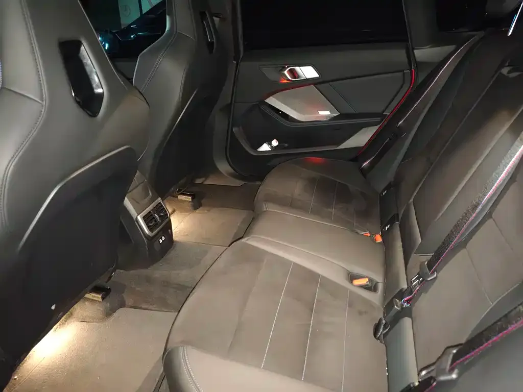 BMW M235L 2025 из CN, фото 3