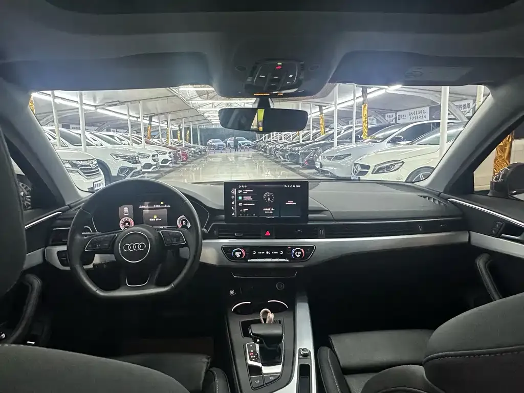 Audi A4L 2023 из CN, фото 7