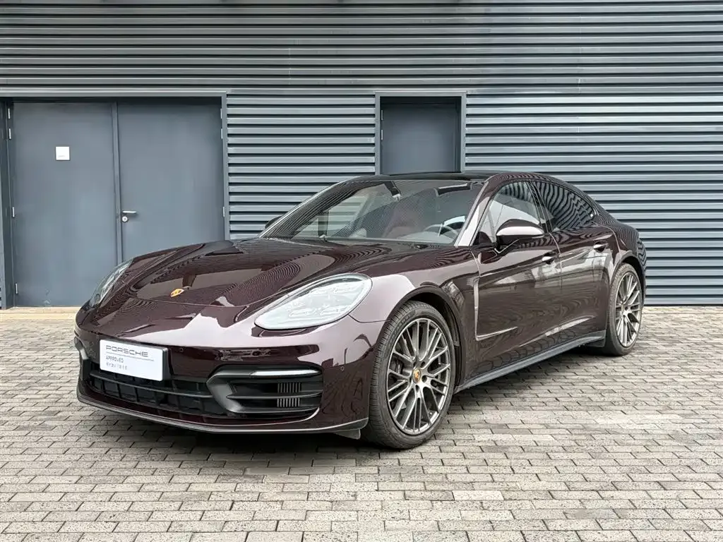 Porsche Panamera — фото 1