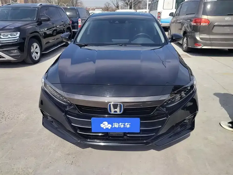 Honda Accord — фото 8