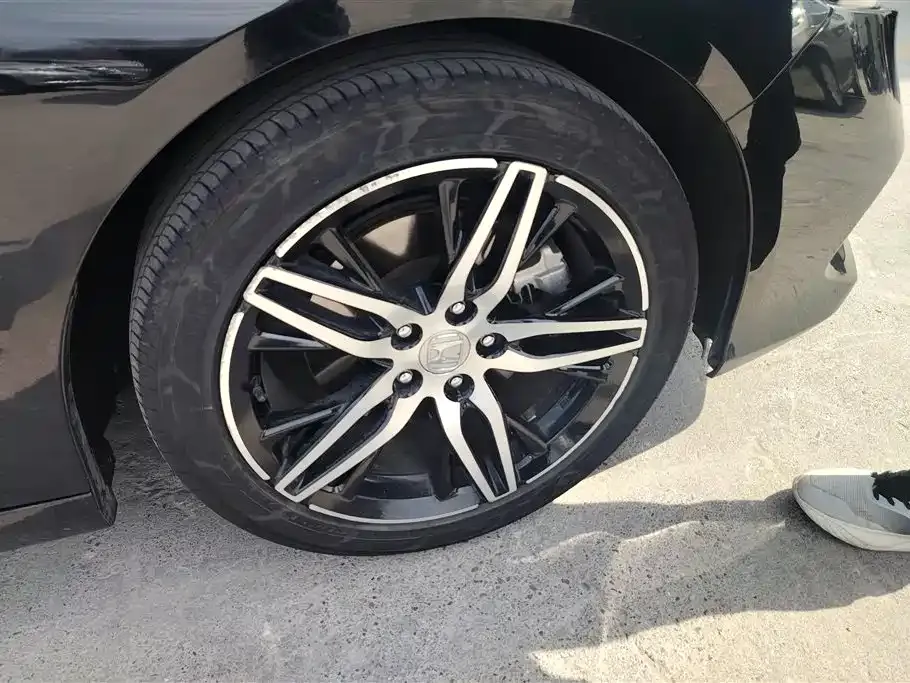 Honda Accord — фото 6