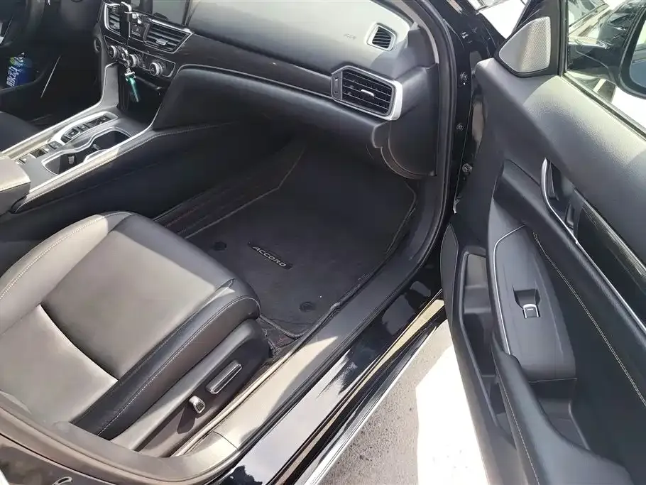 Honda Accord — фото 5